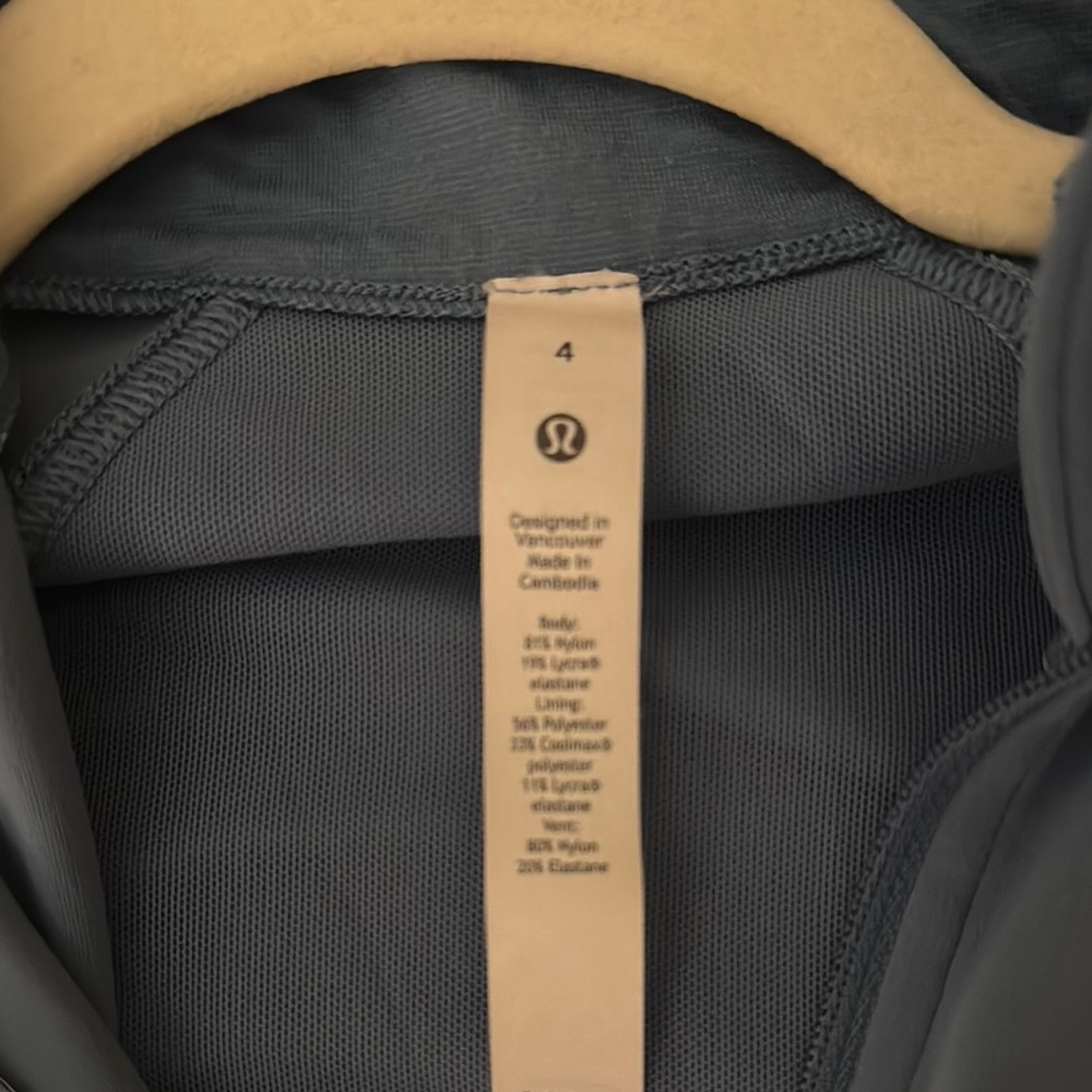 Women's Sleek Blue Lululemon Define Jacket - Picture 5 of 5